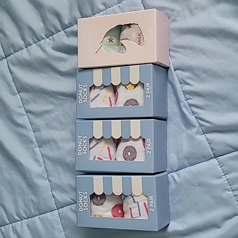 4 boxes of women's socks